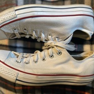White low top Converse Chucks